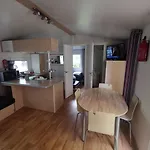 Mobilhomes 6 & 4 Pers A La Bataille Clim Tv Wifi Terrasse & Confort Paris Eure Gestion Campingplads Ivry-la-Bataille