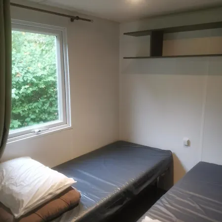مكان تخييم Mobilhomes 6 & 4 Pers A La Bataille Clim Tv Wifi Terrasse & Confort Paris Eure Gestion Ivry-la-Bataille