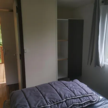 مكان تخييم Mobilhomes 6 & 4 Pers A La Bataille Clim Tv Wifi Terrasse & Confort Paris Eure Gestion Ivry-la-Bataille