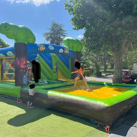 Mobilhomes 6 & 4 Pers A La Bataille Clim Tv Wifi Terrasse & Confort Paris Eure Gestion Kamp alanı