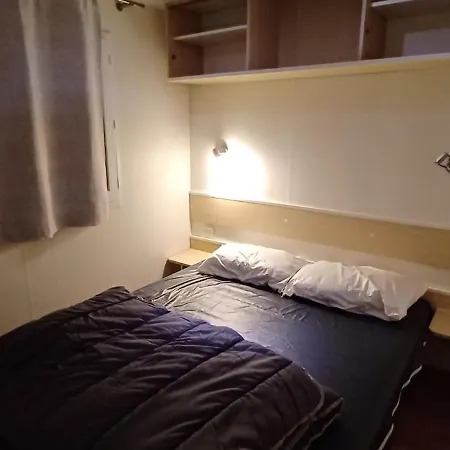 Mobilhomes 6 & 4 Pers A La Bataille Clim Tv Wifi Terrasse & Confort Paris Eure Gestion مكان تخييم Ivry-la-Bataille